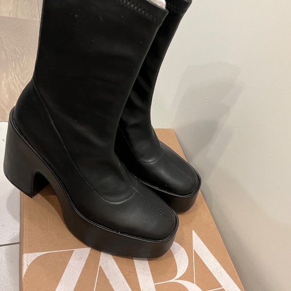 zara vegan leather boots - Picture 2 of 10